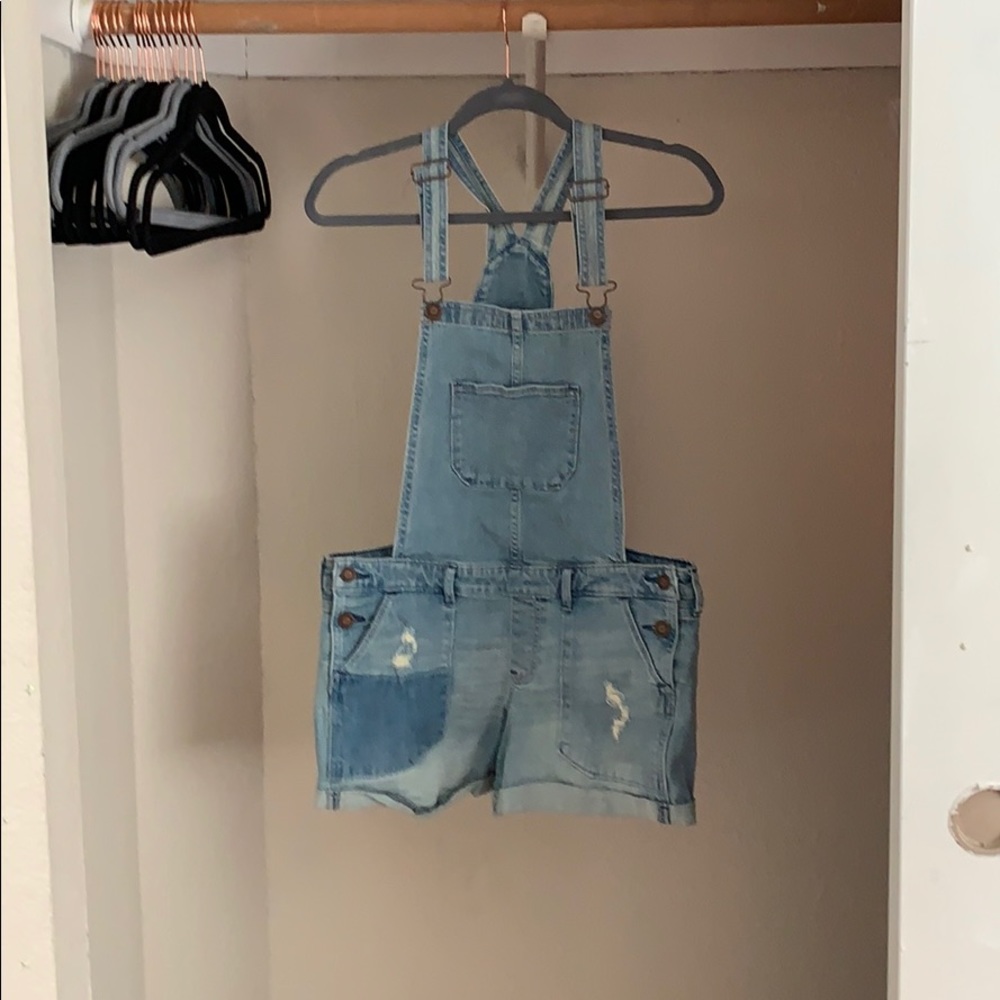 Hollister overall shorts